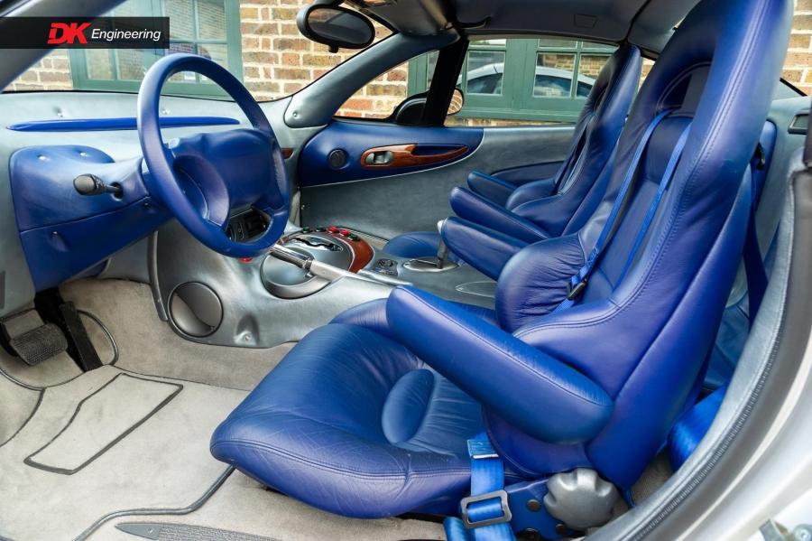 Интерьер Mercedes-Benz G320 Intruder Concept by Heuliez 1996 года  (фото 24 из 34)
